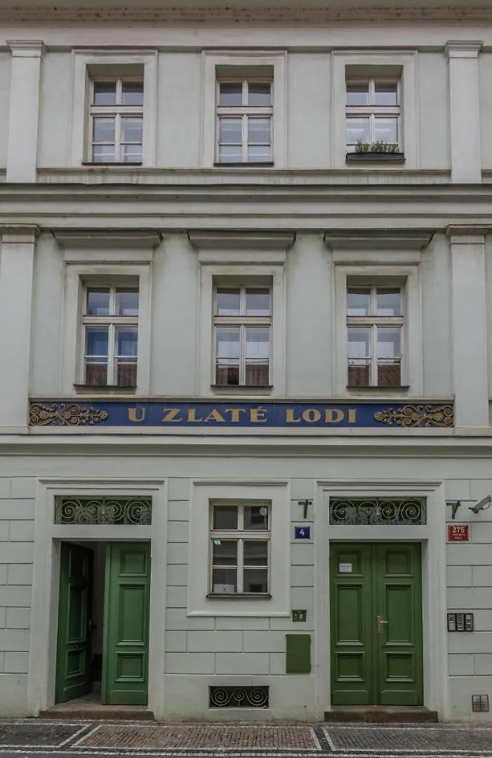 The Roadhouse Prague Hostel